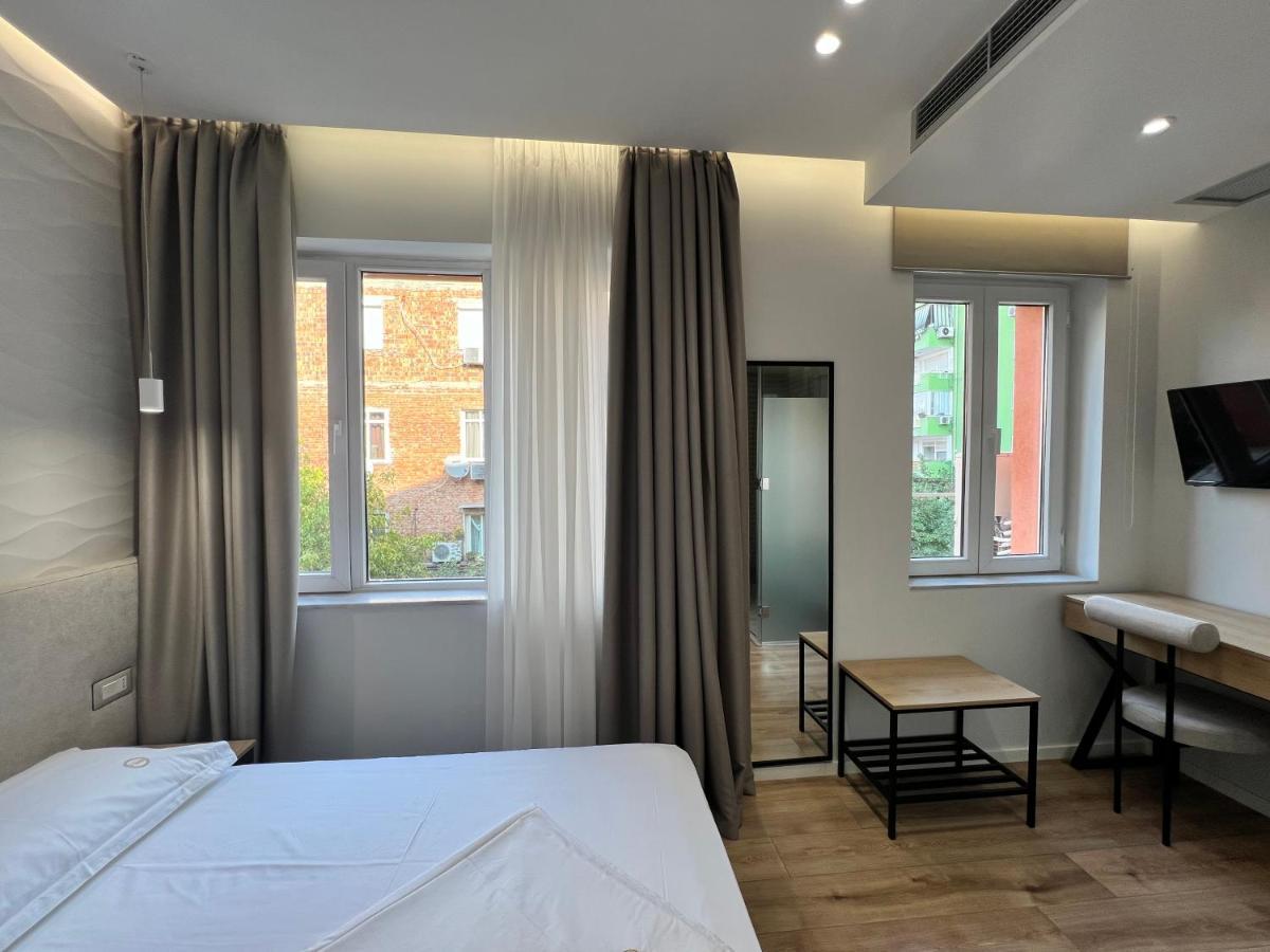 Enzo Rooms & Apartment Blloku Tirana Exterior foto
