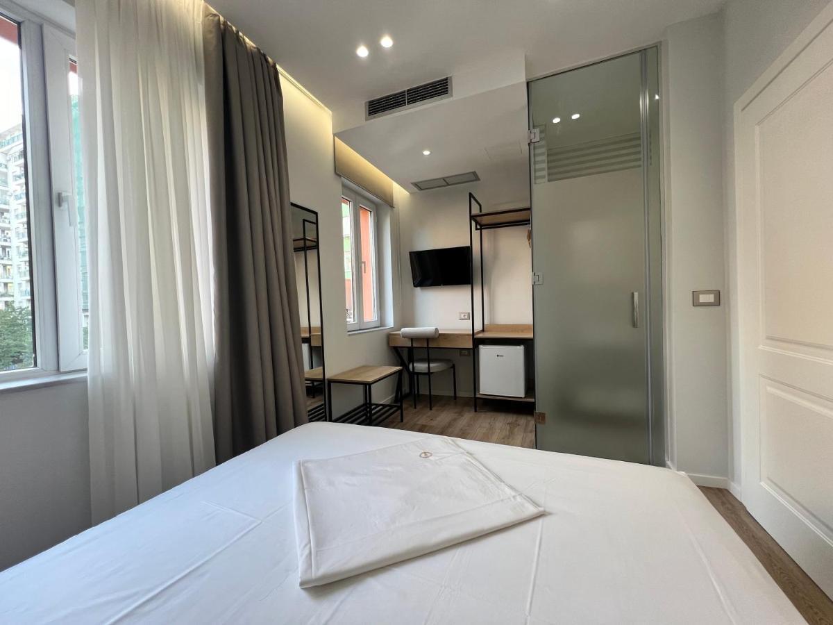 Enzo Rooms & Apartment Blloku Tirana Exterior foto